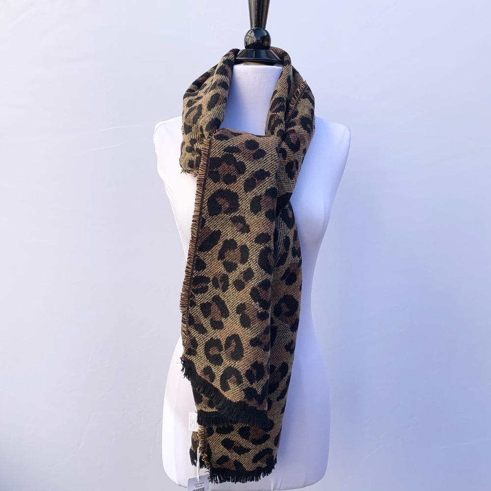 COLLECTION XIIX Leopard Woven Scarf